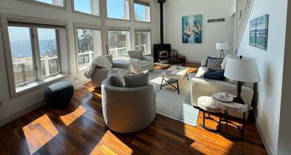Northwoods Beach House: Witness the Beauty of Lake Michigan in Springtime