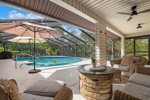 Pool - ⚓ Tropic House! Spacious private tropical oasis with heated pool!⚓ (Bradenton)