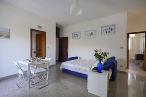 1 bedroom, iron/ironing board, Internet, bed sheets