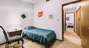 5 bedrooms, desk, iron/ironing board, free WiFi