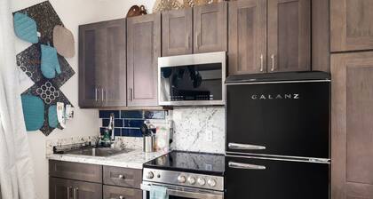 Cozy Pet-Friendly Studio with AC and WiFi in Delightful Reno