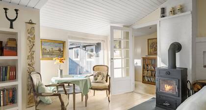 Beautiful home in ølsted with WiFi