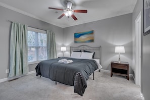 3 bedrooms, desk, iron/ironing board, WiFi
