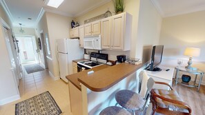 Fridge, microwave, oven, stovetop - Golf Villa Oasis | Beach Serenity | Perfect Stay! |   Magnolia North 4878-103 (Myrtle Beach)