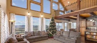 Bearadise Retreat W/ Ideal Beach Access, Private Hot Tub, and Multiple Game Rooms!