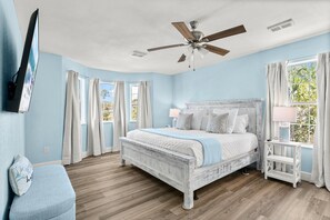 3 bedrooms, iron/ironing board, WiFi, bed sheets