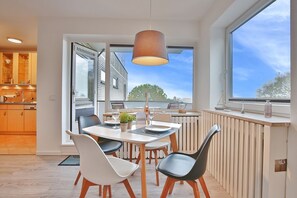 Uklassifisert bilde, 2 av 24, knapp