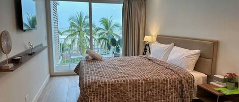1 bedroom, in-room safe, iron/ironing board, WiFi