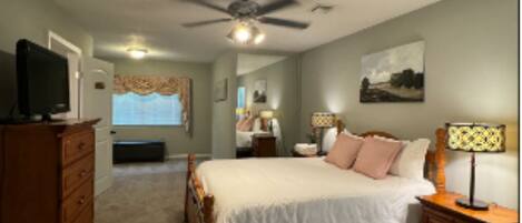 4 bedrooms, iron/ironing board, WiFi, bed sheets