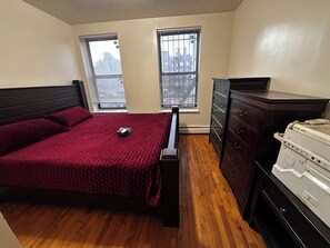 1 bedroom, WiFi, bed sheets - Chic 1-bedroom with AC and WiFi in fabulous New York City (New York)