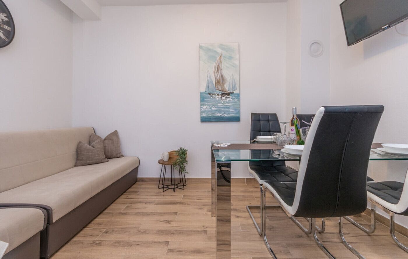 Televisie en een open haard