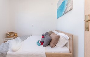 1 quarto, Wi-Fi de cortesia, roupa de cama
