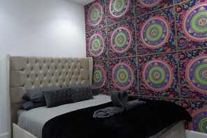2 habitaciones, tabla de planchar con plancha, wifi y ropa de cama