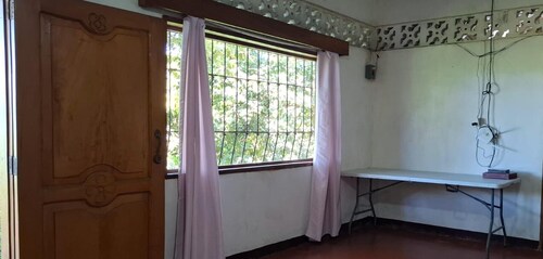 Peaceful 2-bedroom house with comfortable beds and WiFi 
