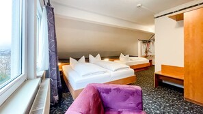 Unclassified image, 3 of 51, button