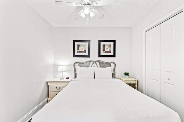 2 dormitoris, planxa i posts de planxar, wifi i roba de llit 