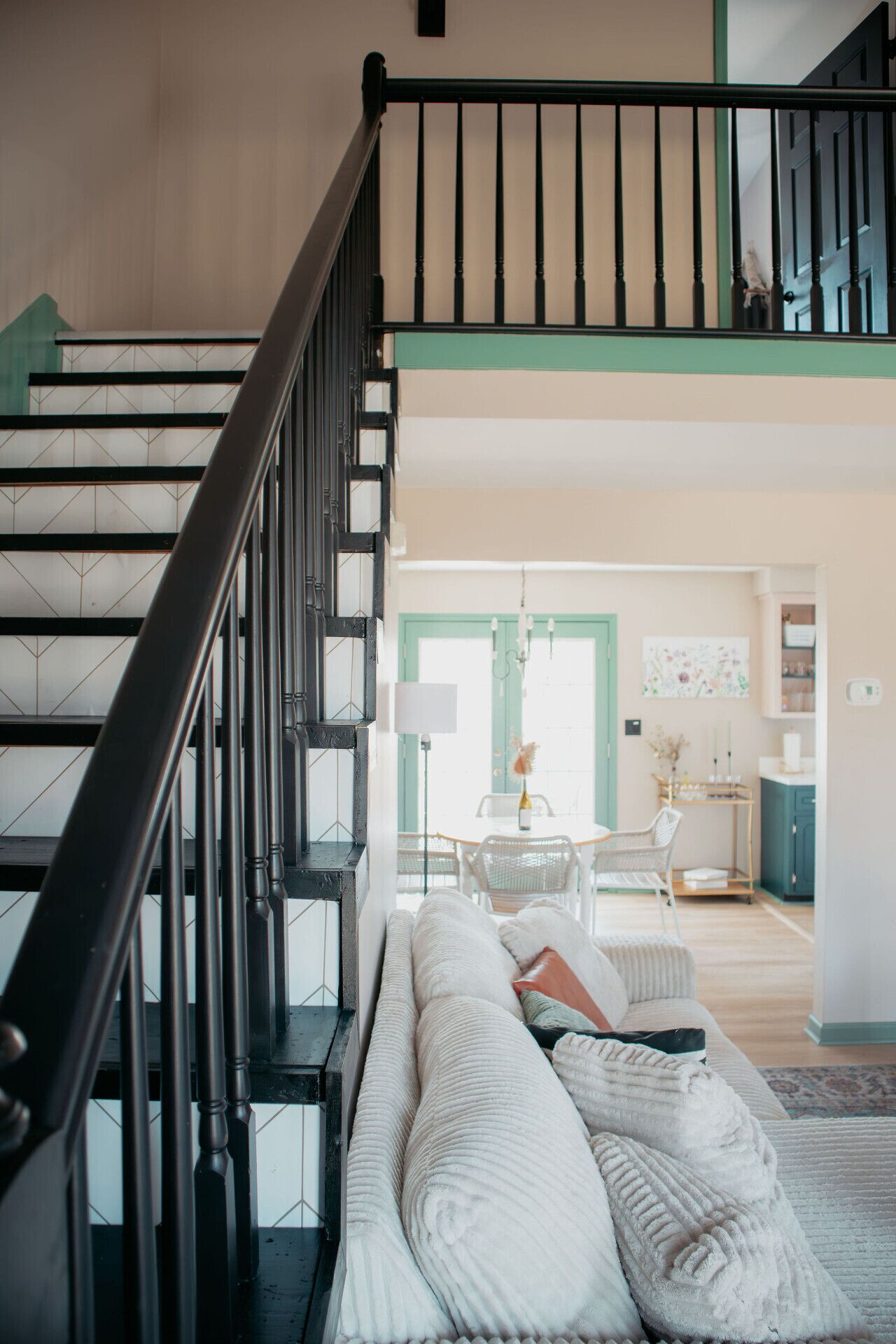 Smart TV, books, offices