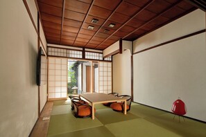 Classic Villa, 2 Bedrooms, Garden View | Living area | 55-inch flat-screen TV with cable channels, TV, Netflix - YADORU KYOTO HANARE Shirotaki No Yado (Kyoto)