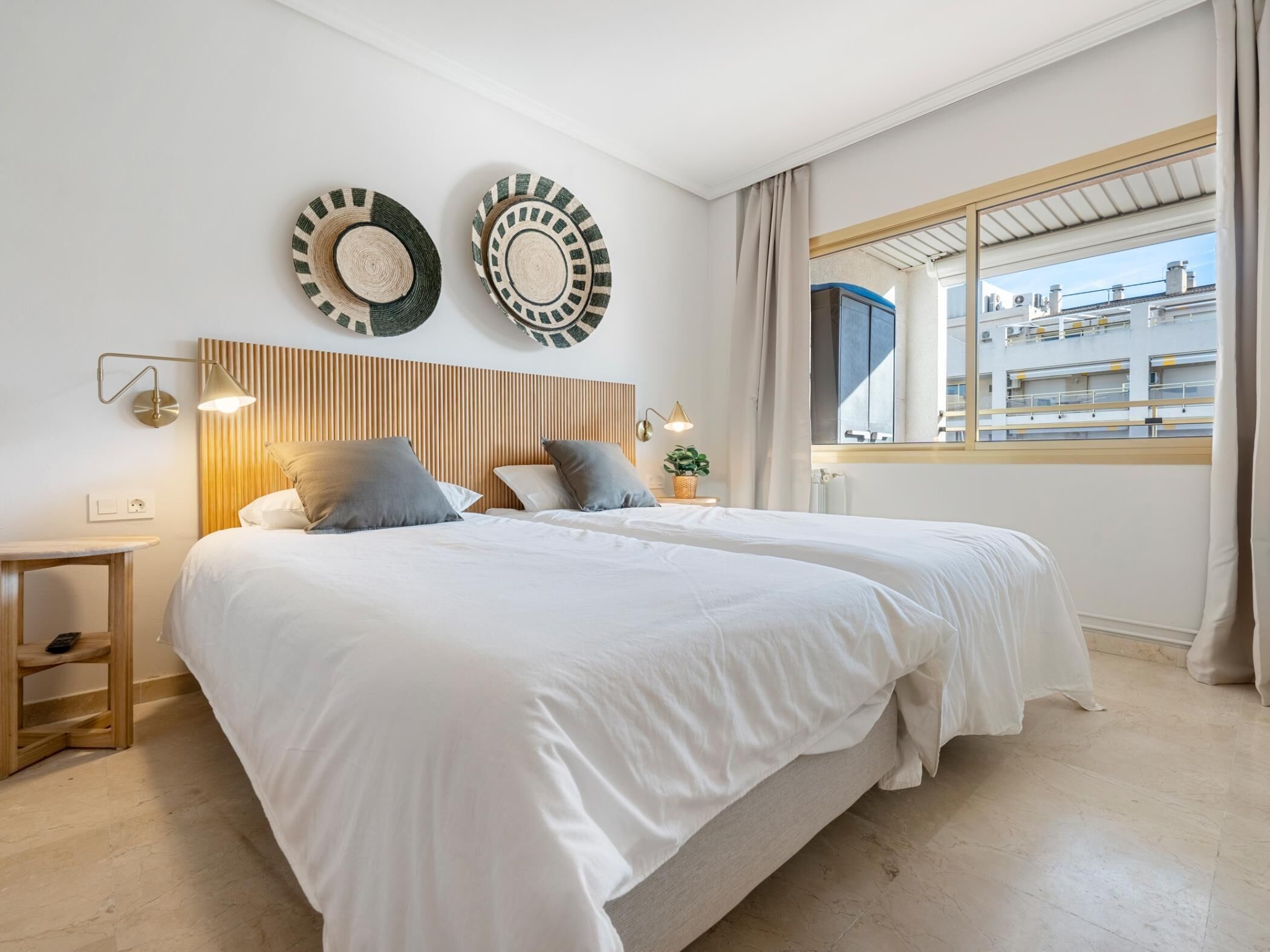 1 bedroom, iron/ironing board, internet, bed sheets