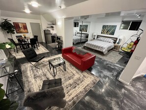 1 室のベッドルーム、アイロン / アイロン台、WiFi、ベッドシーツ