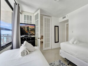 2 makuuhuonetta, silitysrauta/-lauta, vauvan matkasänky, ilmainen Wi-Fi