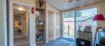 Antler Lodge -  Meadows Retreat Lodge Park
