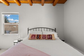 3 bedrooms, bed sheets