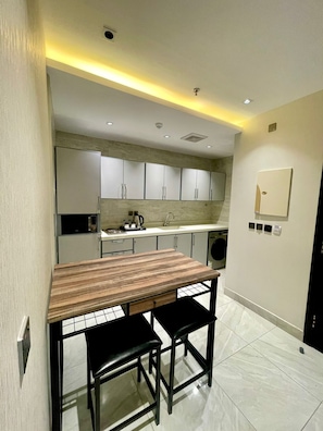 Căn hộ dành cho gia đình | Bếp riêng | Tủ lạnh, lò vi sóng, bếp nấu, ấm điện