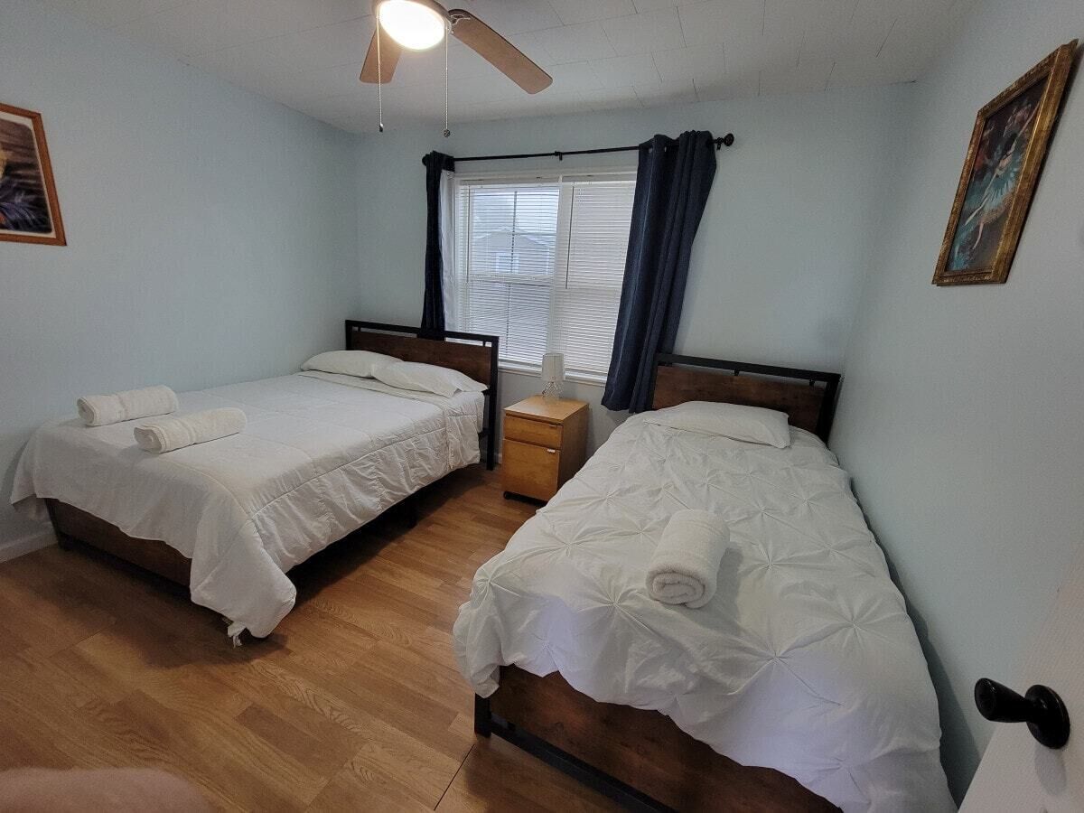 2 bedrooms, iron/ironing board, travel crib, WiFi (free)