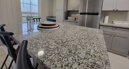 Secret Cajun Retreat Peaceful Corner Stay - HAR 2