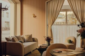 Lobby sitting area - Design Apartments zum Hirschen Salzburg (Salzburg)