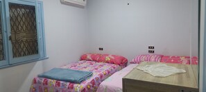 2 bedrooms, iron/ironing board, WiFi - Charming 2-bedroom apartment with AC, WiFi , garden and swimming pool in Cairo (Cairo Governorate)