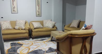 Charming 2-bedroom apartment with AC, WiFi , garden and swimming pool in Cairo