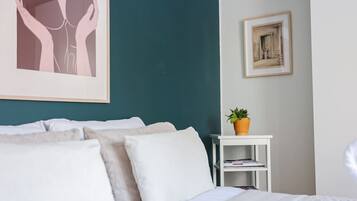 4 slaapkamers, een strijkplank/strijkijzer, gratis wifi