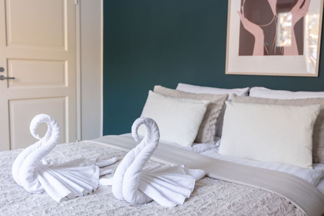 4 bedrooms, iron/ironing board, free WiFi