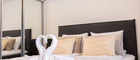 1 bedroom, free WiFi, bed sheets