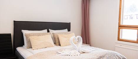 1 室のベッドルーム、WiFi (無料)、ベッドシーツ