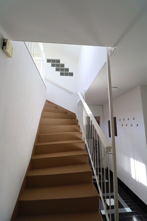Deluxe Apartment, Kitchen, Courtyard View | Living area | Flat-screen TV - City Palace Apartments 1020 Vie (Vienna)