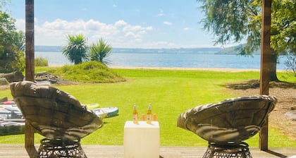 Tranquil Lake Side Retreat: Your Perfect Getaway In Holdens Bay