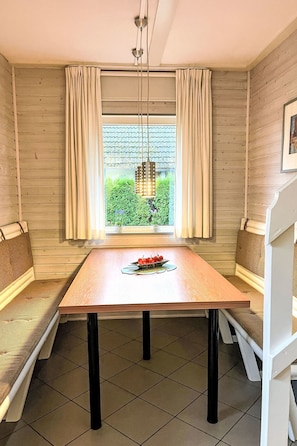 Dining - Seesicht-Dorf 1 / Haus 11 by Interhome (Kirchheim)