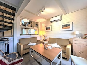 TV, fireplace - Seesicht-Dorf 1 / Haus 11 by Interhome (Kirchheim)
