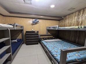 Room, 2 Bedrooms | 1 bedroom