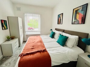 2 Schlafzimmer, Bügeleisen/Bügelbrett, WLAN, Bettwäsche