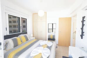 3 bedrooms, in-room safe, iron/ironing board, travel crib
