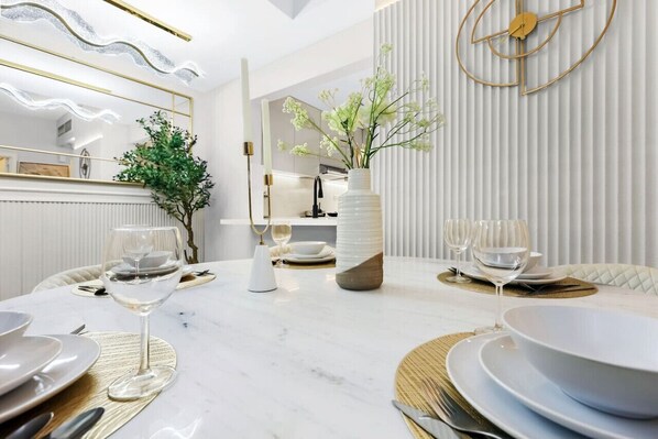 تناول الطعام