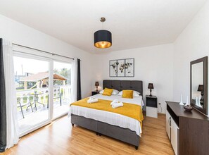 Huvila (Eight Bedroom Villa with Pool and Gym) | 8 makuuhuonetta, vauvansängyt, ilmainen Wi-Fi