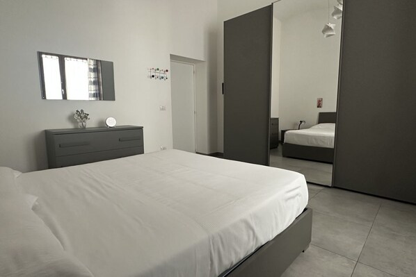 1 bedroom, iron/ironing board, WiFi, bed sheets - Two-room apartment with large terrace | City Center Brindisi (Brindisi)