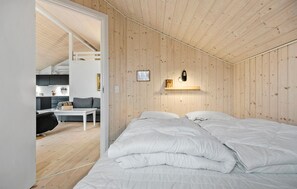 2 bedrooms, free WiFi