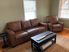 Smart TV - Broyles Landing Cottage at Lake Hartwell SC (Townville)