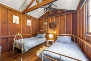 2 Schlafzimmer, Reisekinderbett, WLAN, Bettwäsche